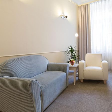 Unitas Hotel Prága Kültér fotó