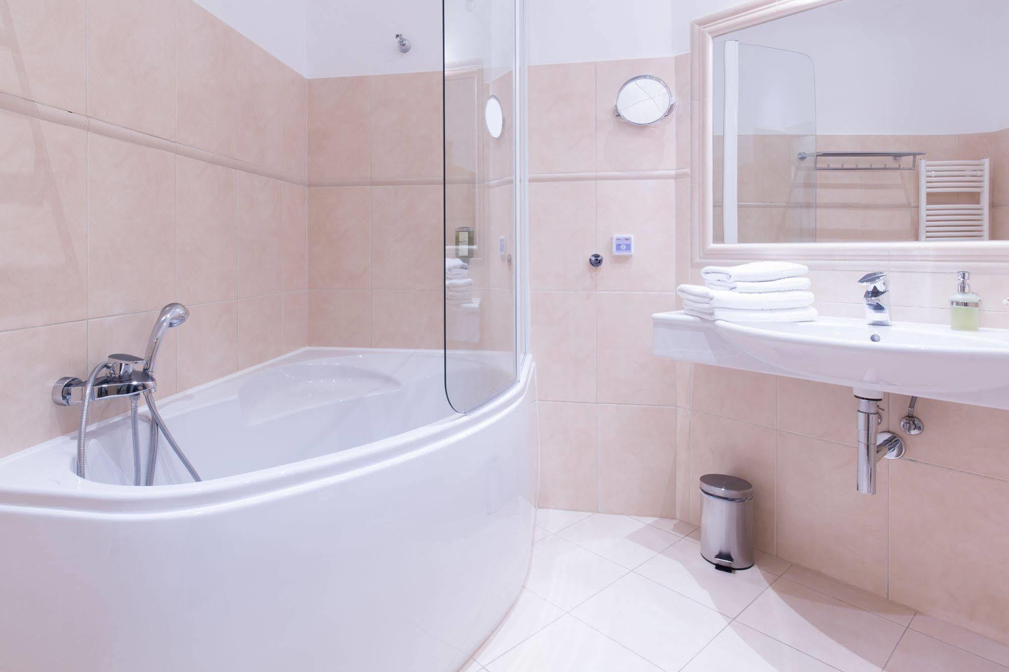 Unitas Hotel Prága Kültér fotó
